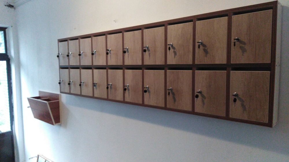 Cutii postale pentru scari de bloc