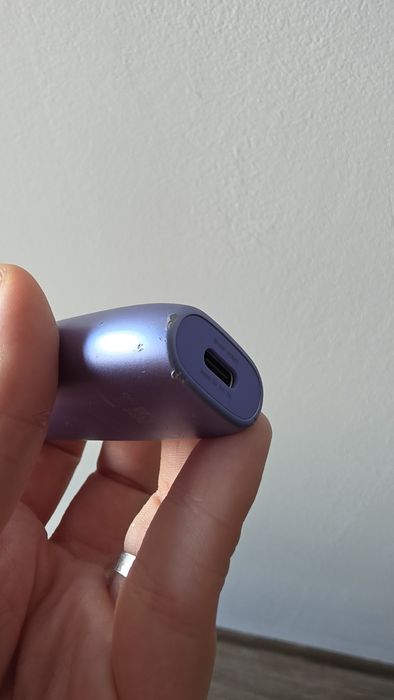 Vând dispozitiv Iqos Iluma