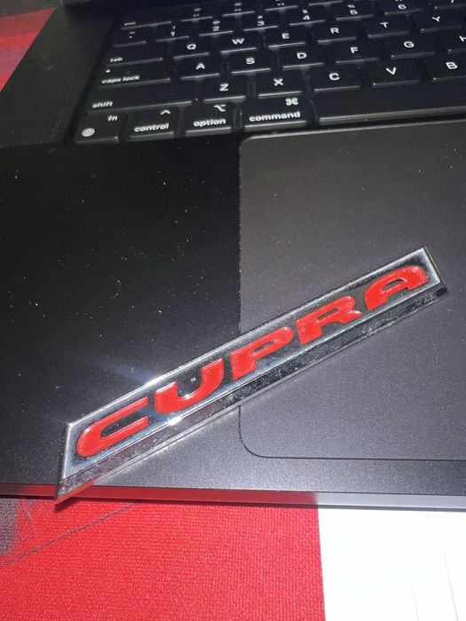 Cupra емблема Seat Leon