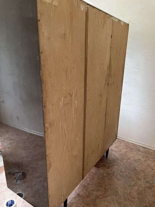 Продам шкаф для одежды