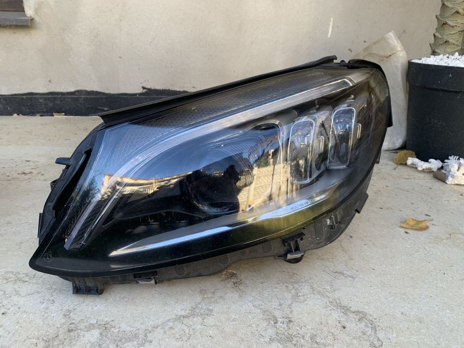 Far Mercedes c class w205 partea stanga