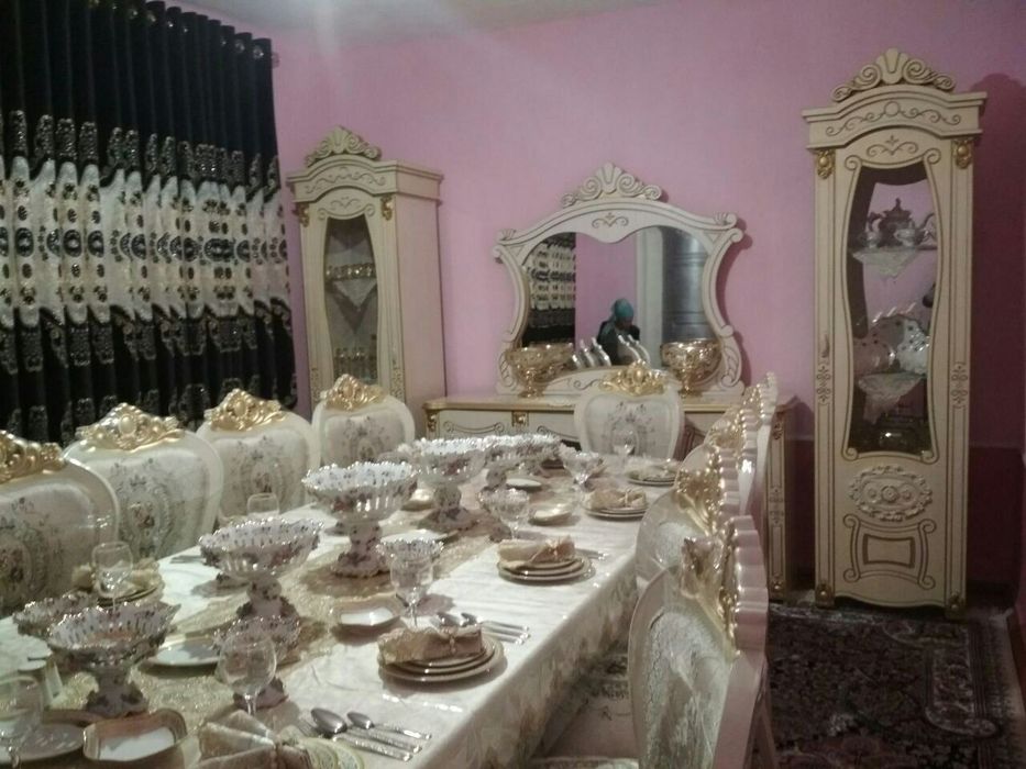 Mebel shikafiyam bor