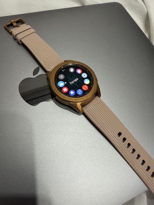 Продам смарт часы  женские Samsung