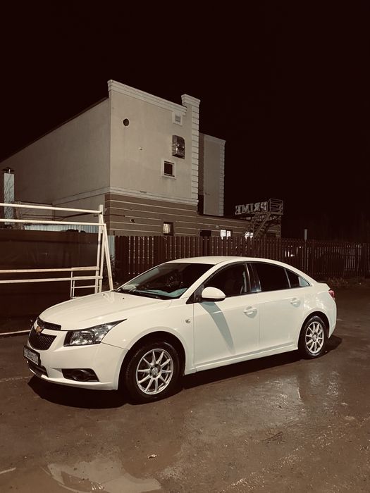 Продам хорошую машину