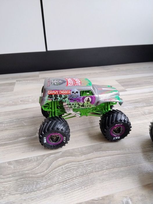 Пuста ,камион,изтрелвачка  hot wheels  monster jam-monster truck