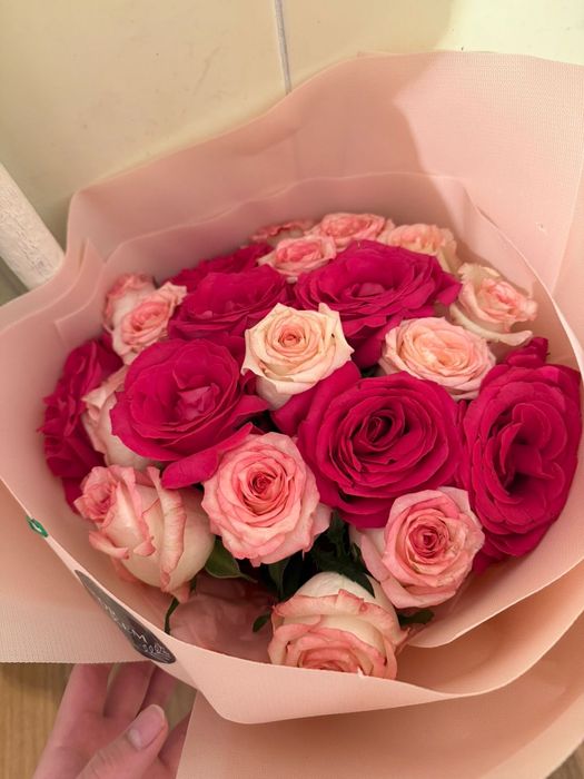 Роза гүл сатылады