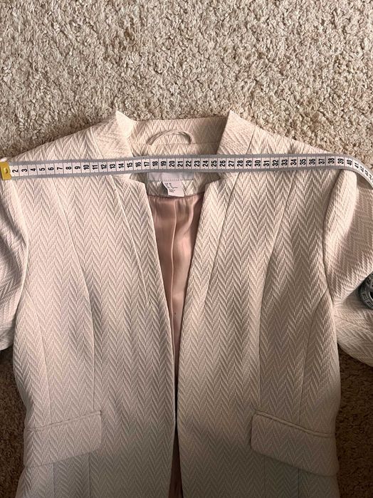 Sacou H&M dama model texturat in zig zag