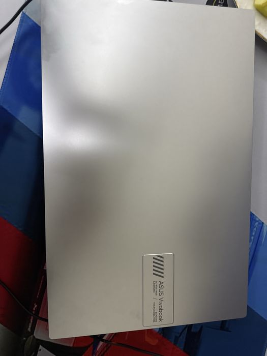 Noutbook с гарантией !