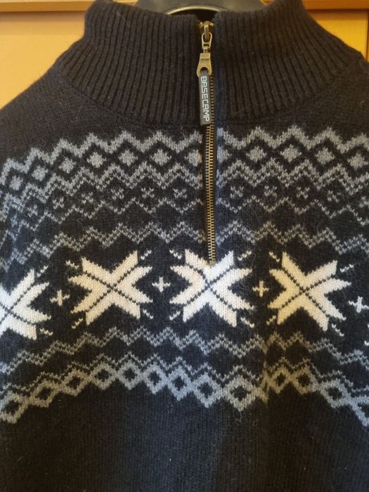 Мъжки вълнен пуловер