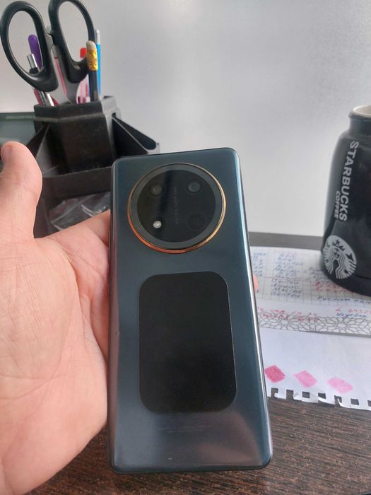 Honor 9 c holati yengide