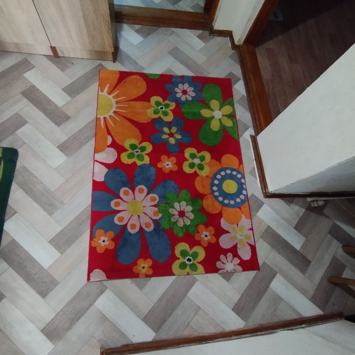 Детский коврик с цветочками