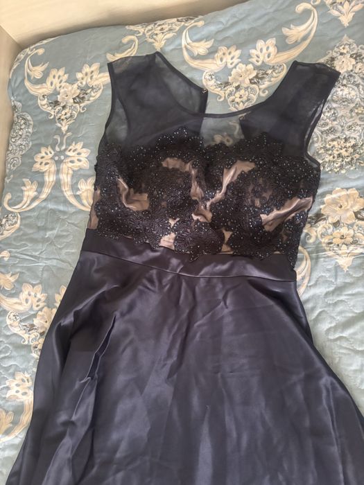 Продам вечерние платья