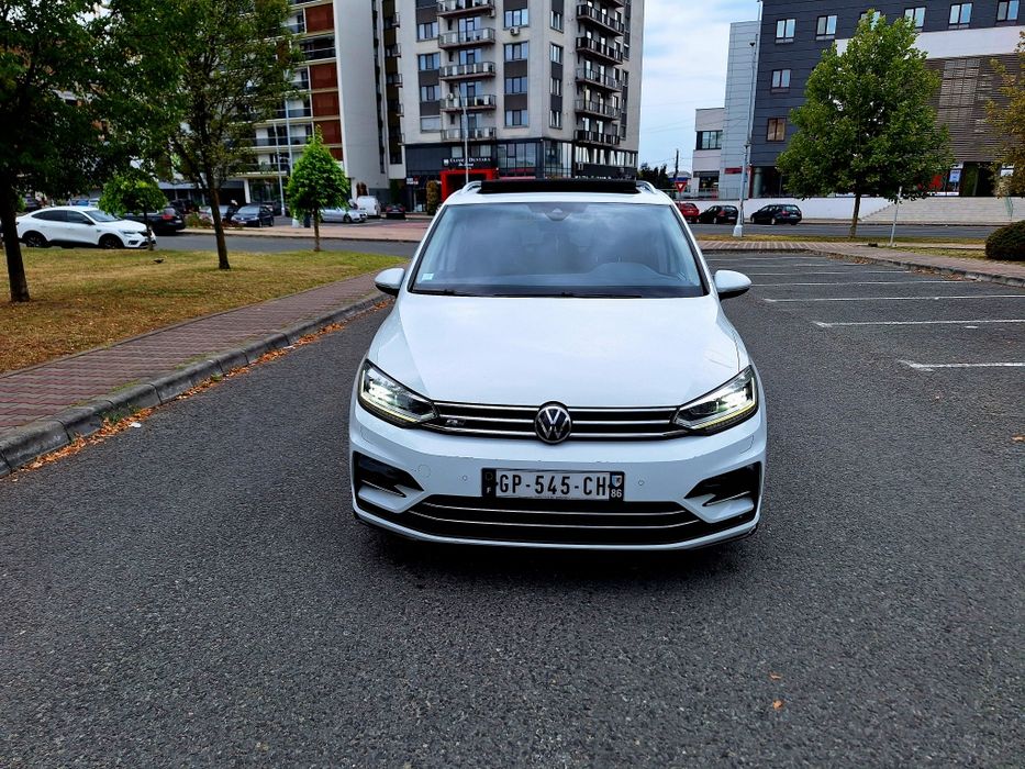 VOLKSWAGEN Touran 2021 — imagine 2