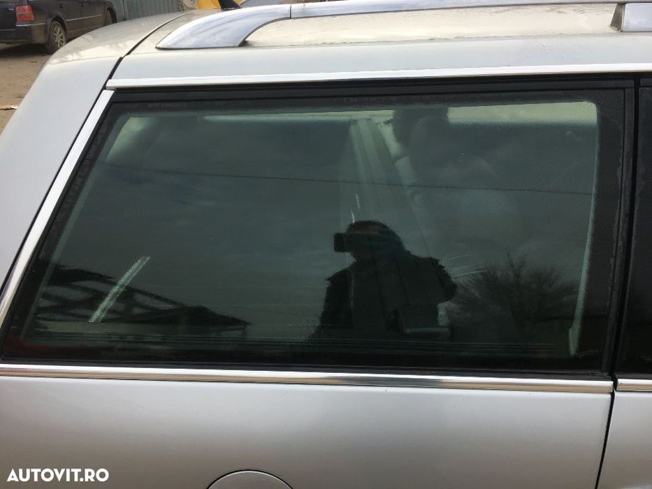 Geam Aripa Dreapta Spate VW Passat B5.5 Break / Combi / Variant 2000 - 2005