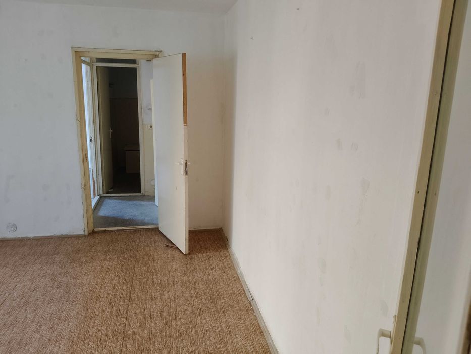 Vand apartament 2 camere, cartierul Rovine, Craiova
