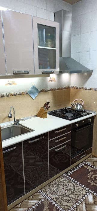 Продаётся 4 комнатная кв Французская постройка (м/в 40-пабеда кв-1 )