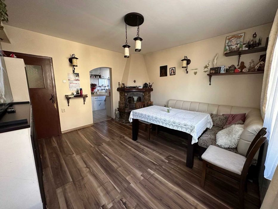 Продава се Етаж от къща в Велико Търново, Център - 200 кв.м за 1315 €/кв.м - Снимка #1