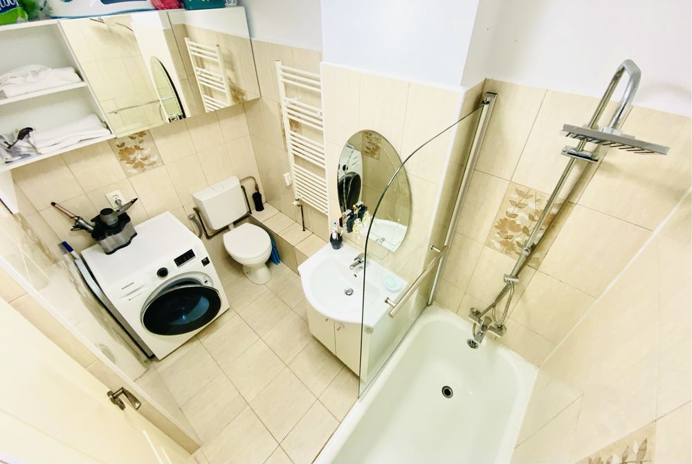 Inchiriez apartament cu 2 camere calea Marasesti nr 1, etaj 4