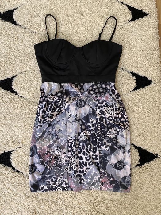 Rochie scurta cu bretele cu bust buretat marimea 8/ S