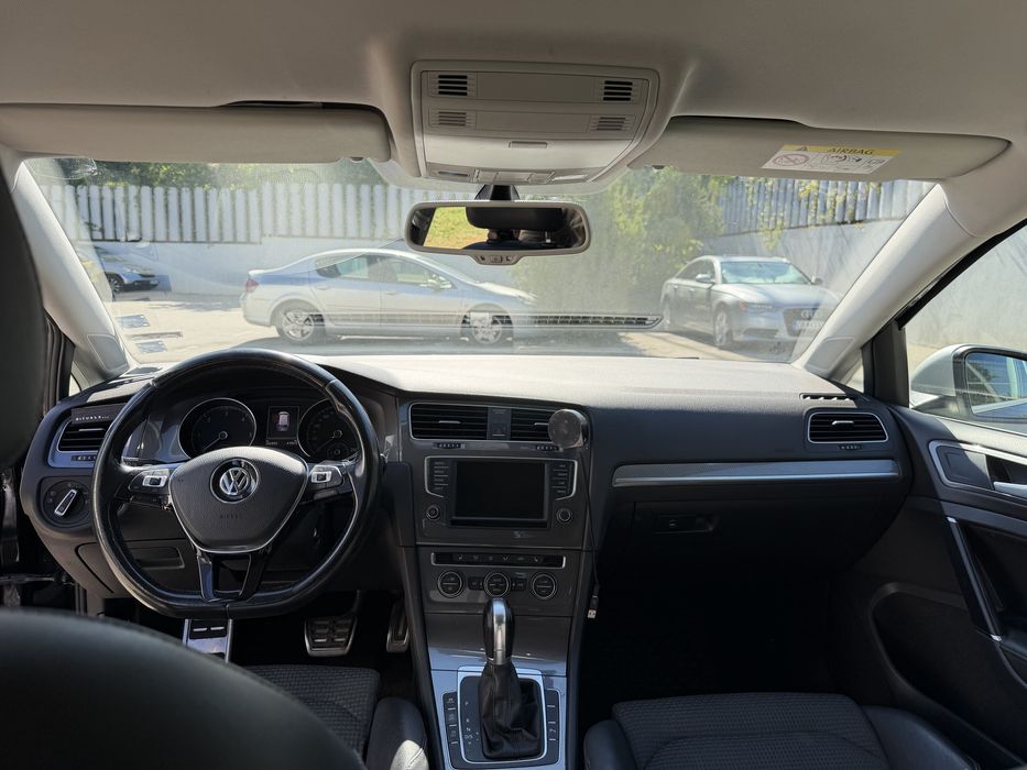 VW Golf Alltrack 4x4  2015г.