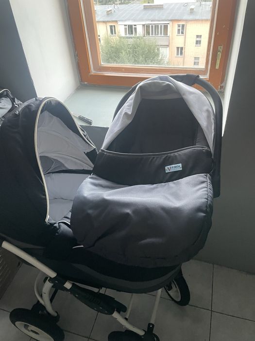 Продам детскую коляску