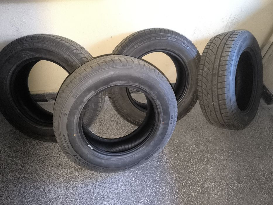 Гуми 235/65/17 зимни