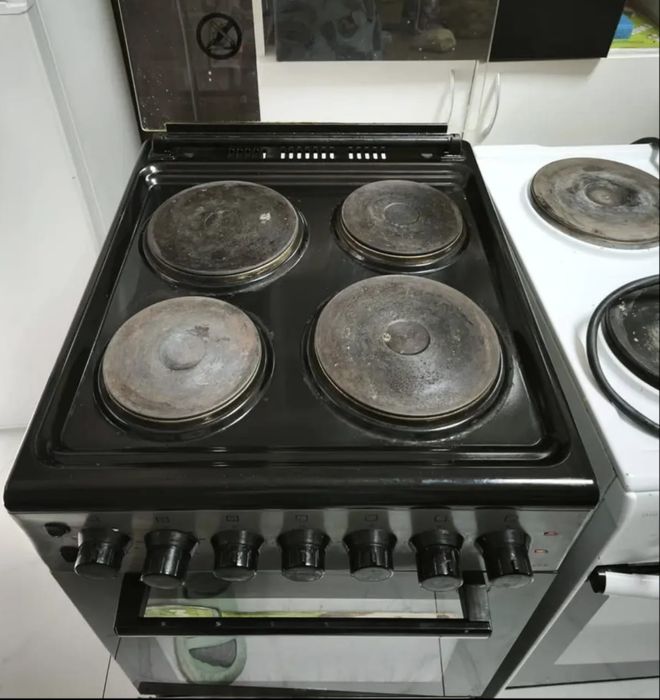 Продаю электроплиту