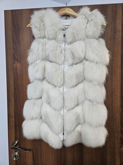 Vesta din blana naturala din vulpe polara