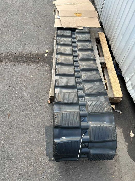 Резиновые гусеницы размером 450x86x58