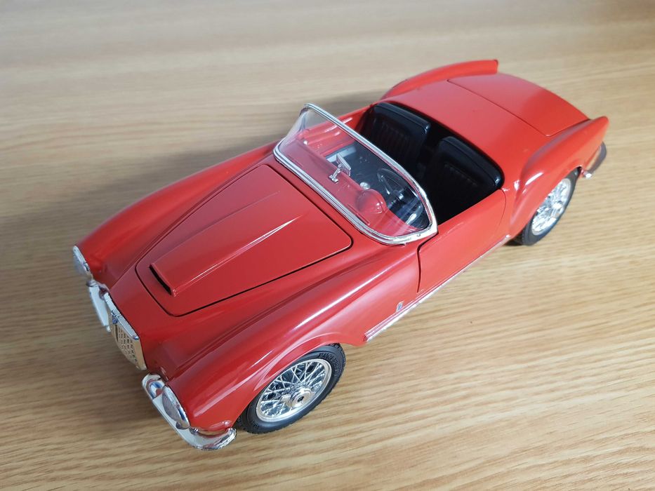 Macheta Lancia aurelia spider 1955, scara 1/18, Burago