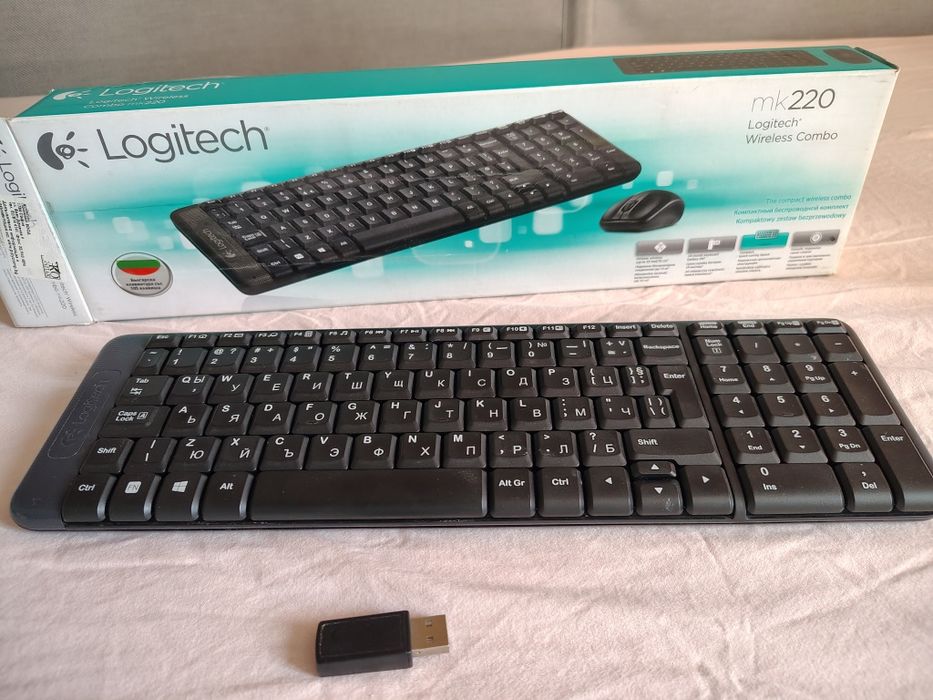 Блутут клавиатура Logitech , перфектна !