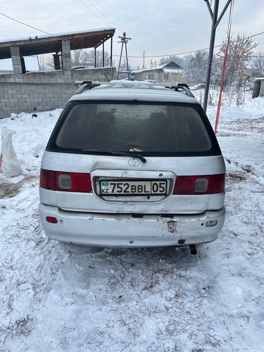TOYOTA Ipsum 1996.