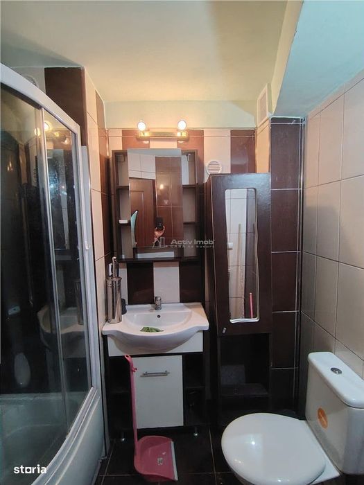 Apartament 3 camere de vanzare zona Piata 1 Mai