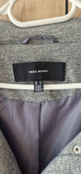 Палто преходно ново