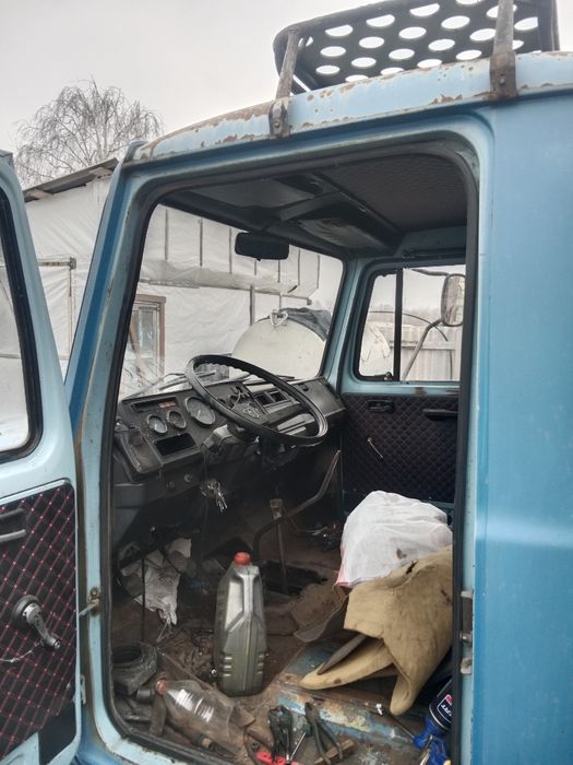 Газ 3307 в не рабочем состоянии.