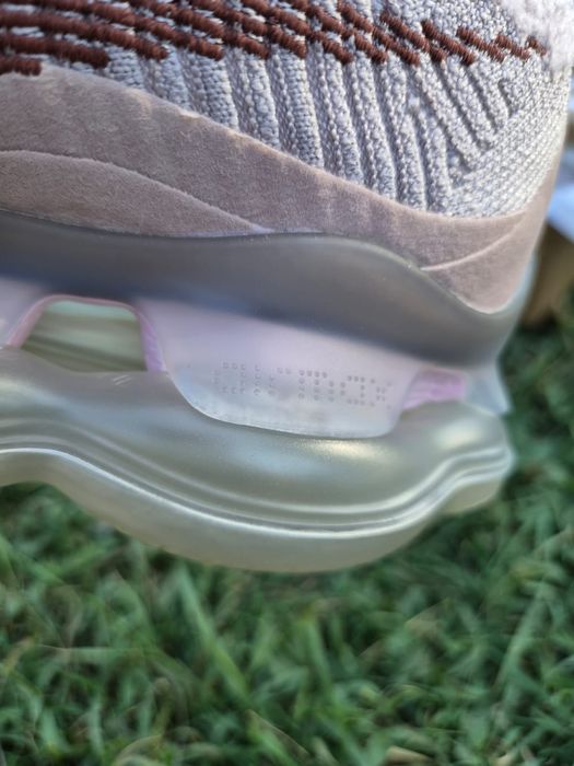 Nike Air Max Scorpion Barely Rose, mărimi de la 36 la 40