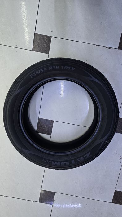 235/55/R19 ZETUM