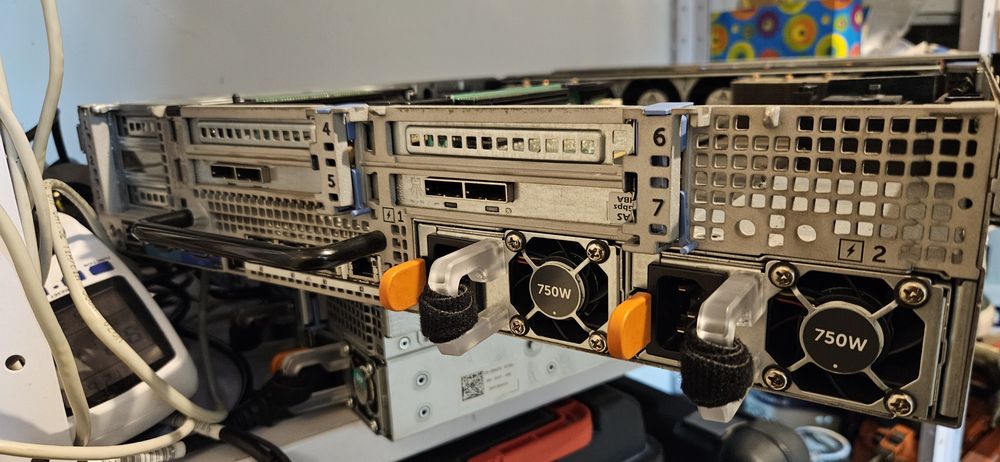 Dell R720, 2x E5-2630, 192gb RAM, 2х278gb + 4tb storage