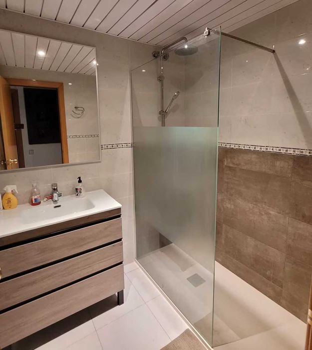 Дава се под наем Двустаен апартамент в Пловдив, Младежки Хълм - 75 кв.м за 382.5 € - Снимка #3