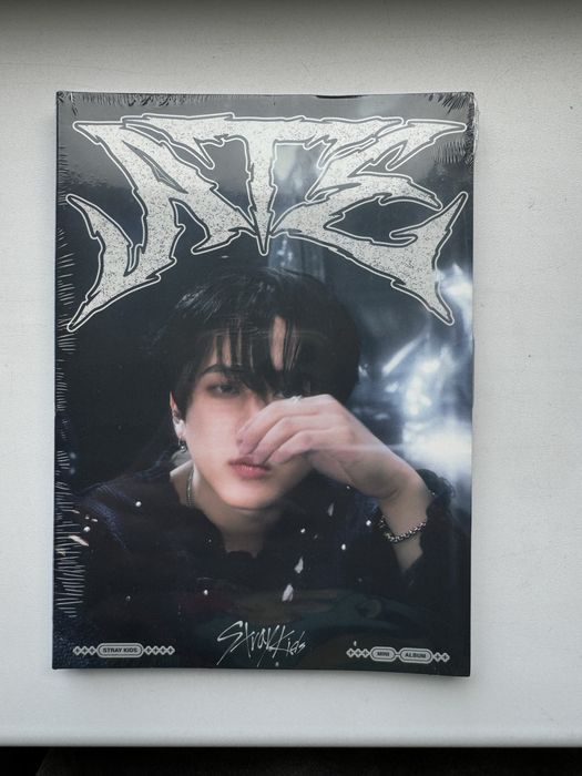 Stray Kids официальные карточки, альбомы