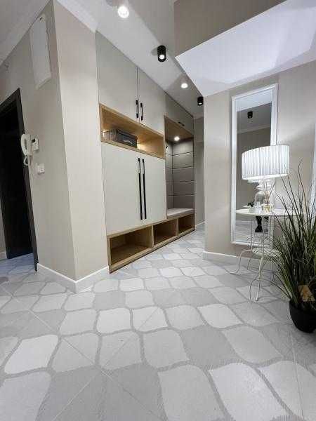 Mногостаен луксозно обзаведен апартамент в центъра на града