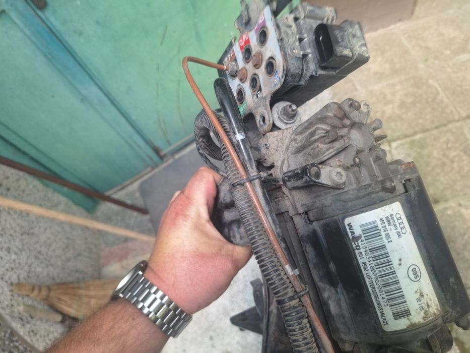 Компресор окачване A6 C6