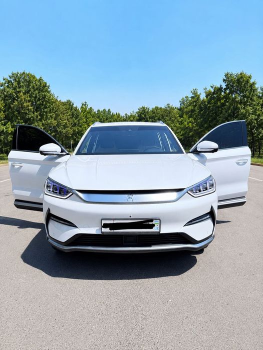 BYD Song Plus Flagship. 2023 оқ-ранг