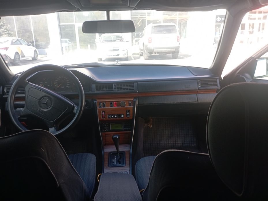 Продам Mersedes  W124 3.2