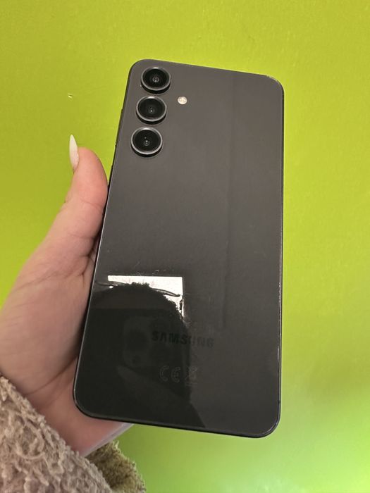 Samsung Galaxy S24 FE – 256 GB, 8 GB RAM, Dual SIM, stare impecabilă