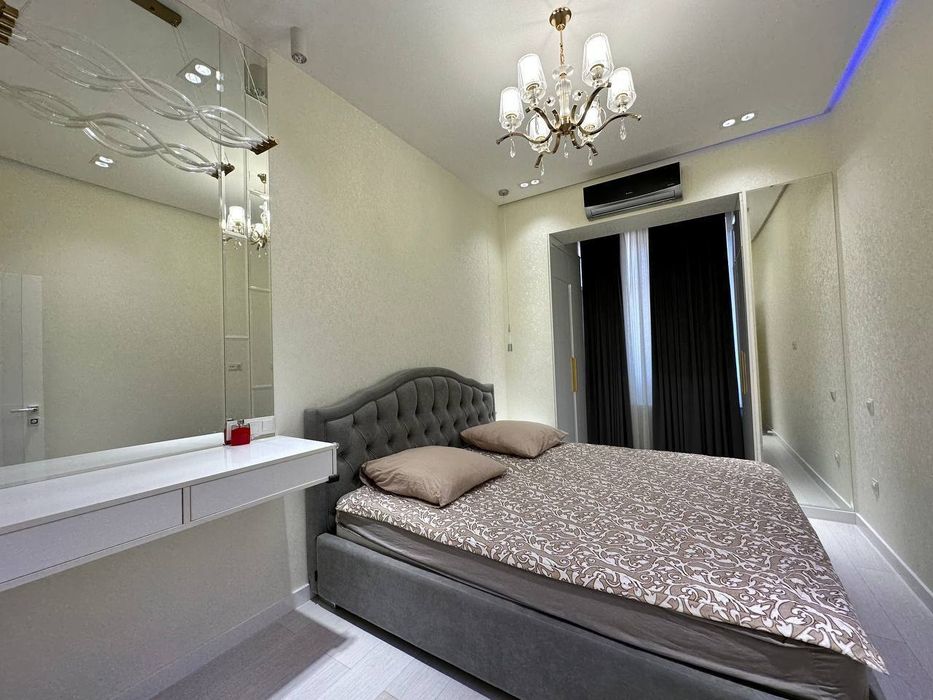 Продается 2х ком квартира, ЖК Parisien, ор-р: ТЦ Next, 54м²