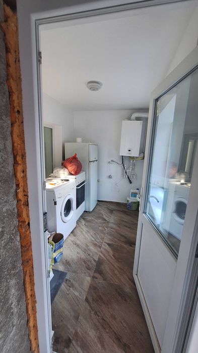 Proprietar – Casă 3 cam, baie, bucatarie,hol, camera tehnica,beci,garaj,deschidere 12,79 m, curte 200mp,Cartier Rahova