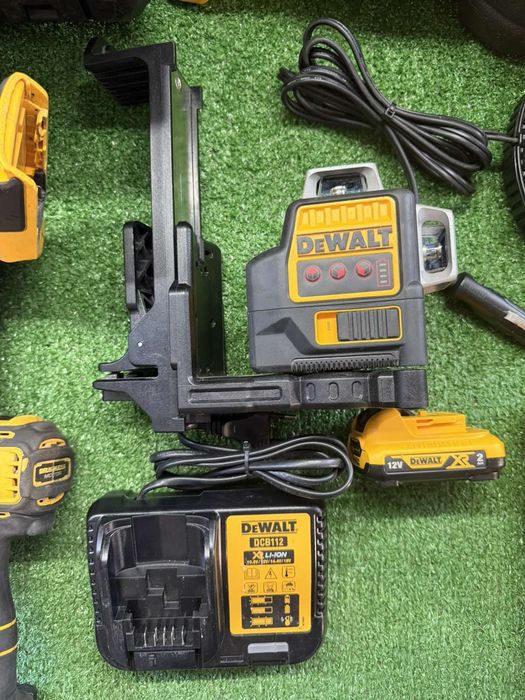 Инструменти на DeWALT