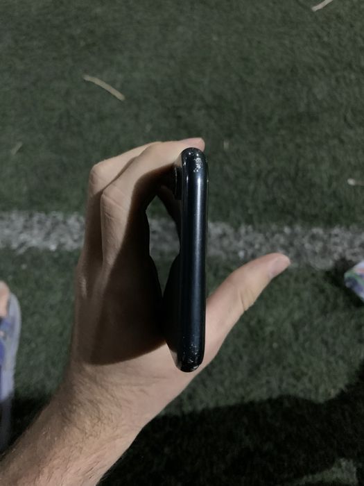 Apple iPhone Xr sotiladi