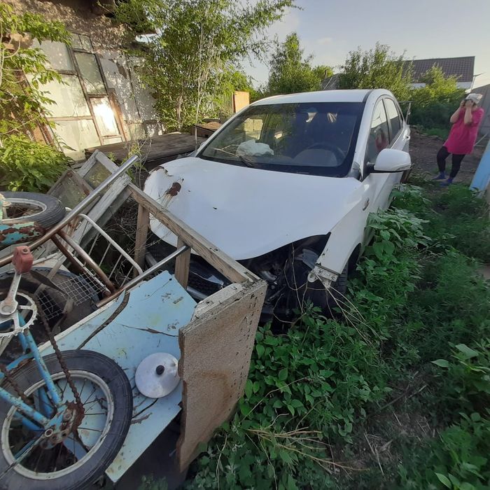 Продам в аварийном состоянии.